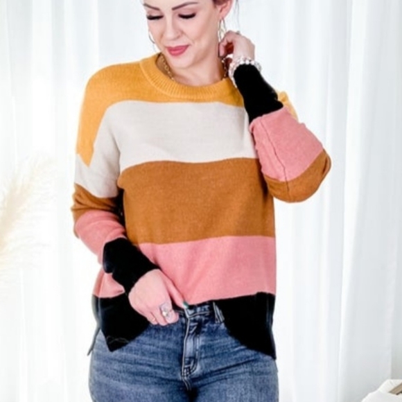 Nwt Boutique lightweight sweater - Picture 2 of 3